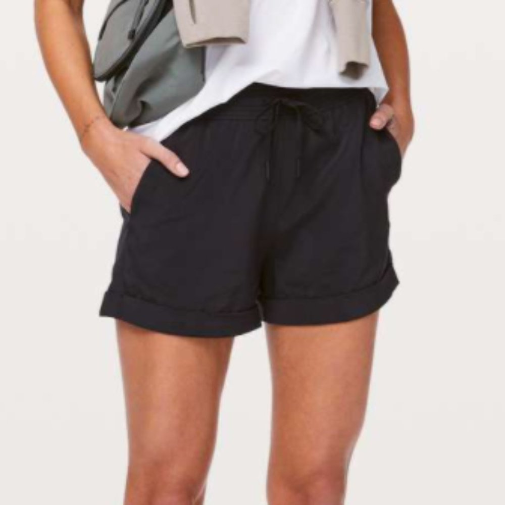 Lululemon Spring Break Away Short II *3" Black